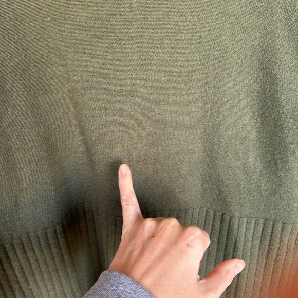 Saks Fifth Avenue Cashmere Sweater - Picture 4 of 4